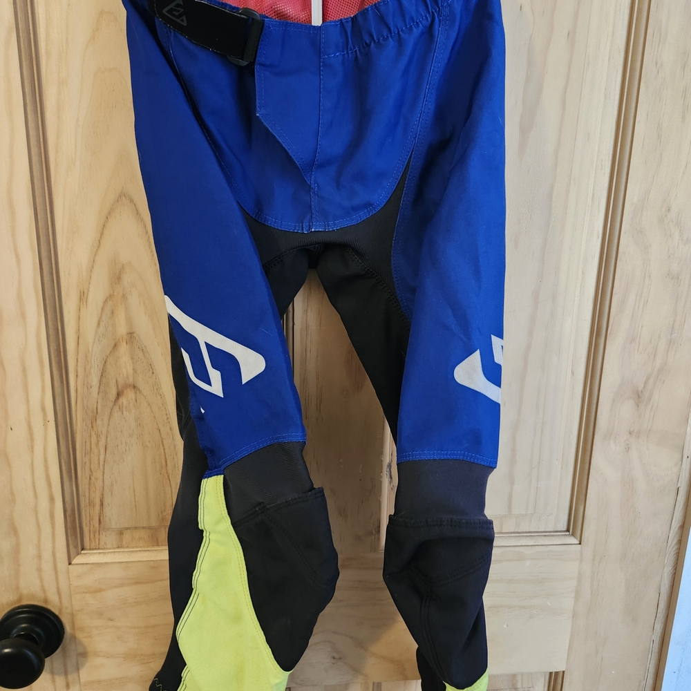 Answer Racing Kids Dirtbike Riding Gear - Picture 2 of 2